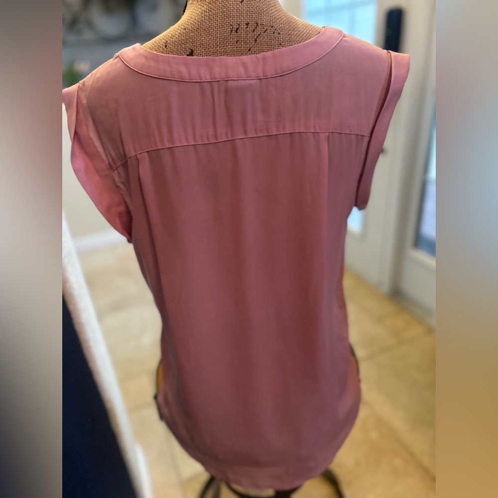 Ann Taylor Blush Dusty Rose Pink Elegant Pink Cap Sleeves Top Blouse Medium - Picture 8 of 13